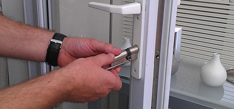 Commercial Door Lock Repair in Bell Gardens